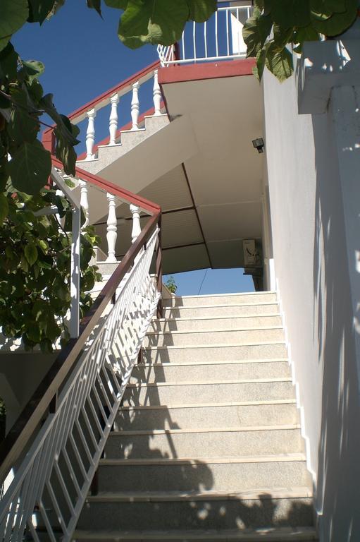 Guest House Bajceta ヘルツェグ・ノヴィ エクステリア 写真